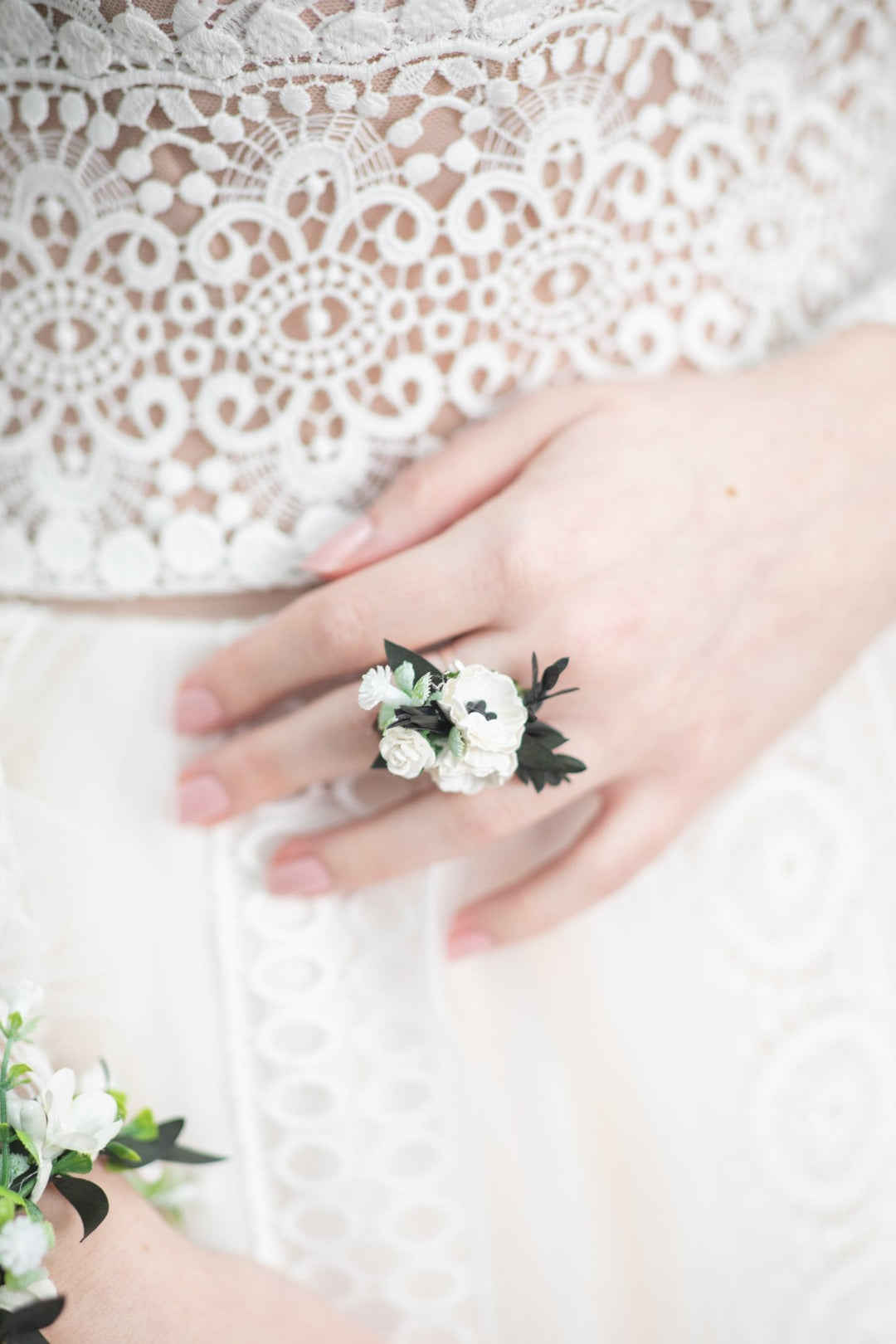 Anemone Flower Ring: Adjustable Floral Bridal Jewelry – handmade floral hair accessory by magaela