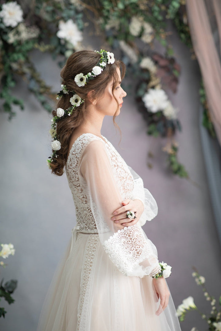 Anemone Flower Ring: Adjustable Floral Bridal Jewelry – handmade floral hair accessory by magaela