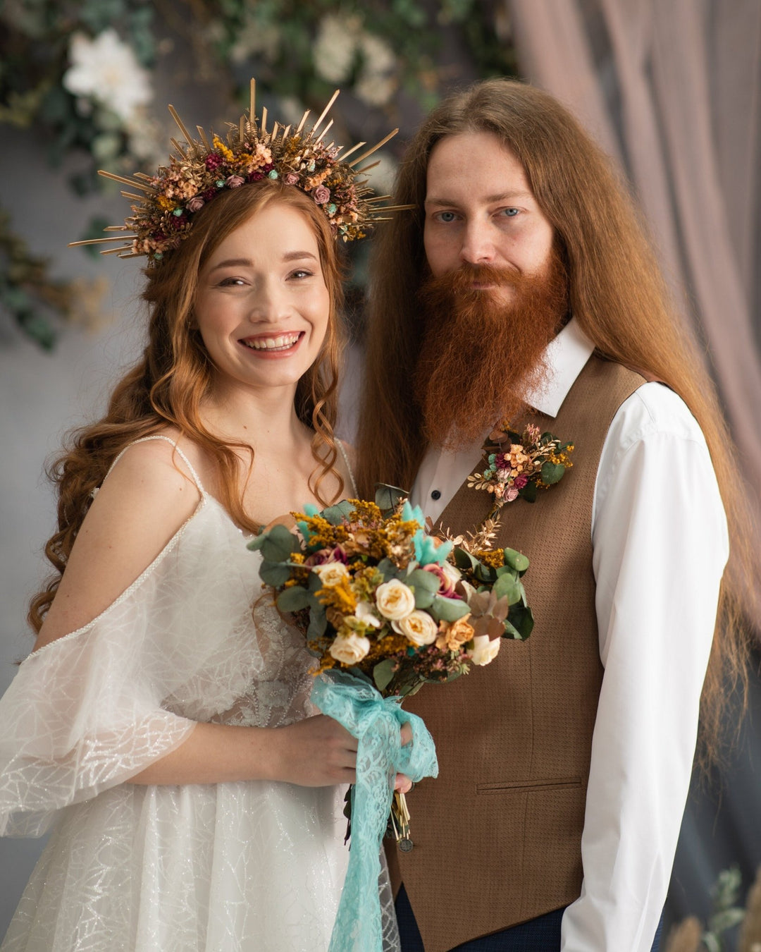 Autumn Wedding Bouquet: Ivory Roses, Turquoise Bunny Tails, Eucalyptus – handmade floral hair accessory by magaela