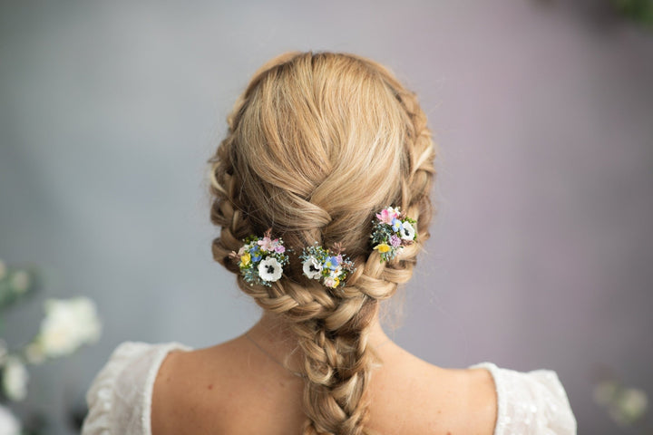 Meadow Flower Hair Comb & Pins: Anemone Bridal Headpiece – handmade floral hair accessory by magaela