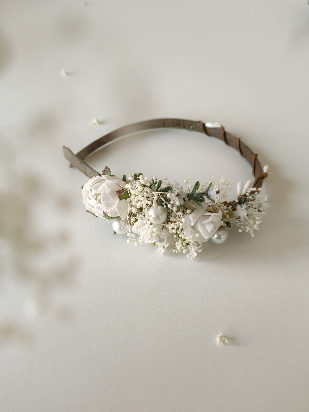 First Communion Flower Set: Headband, Bracelet, Candle Decoration – handmade floral hair accessory by magaela