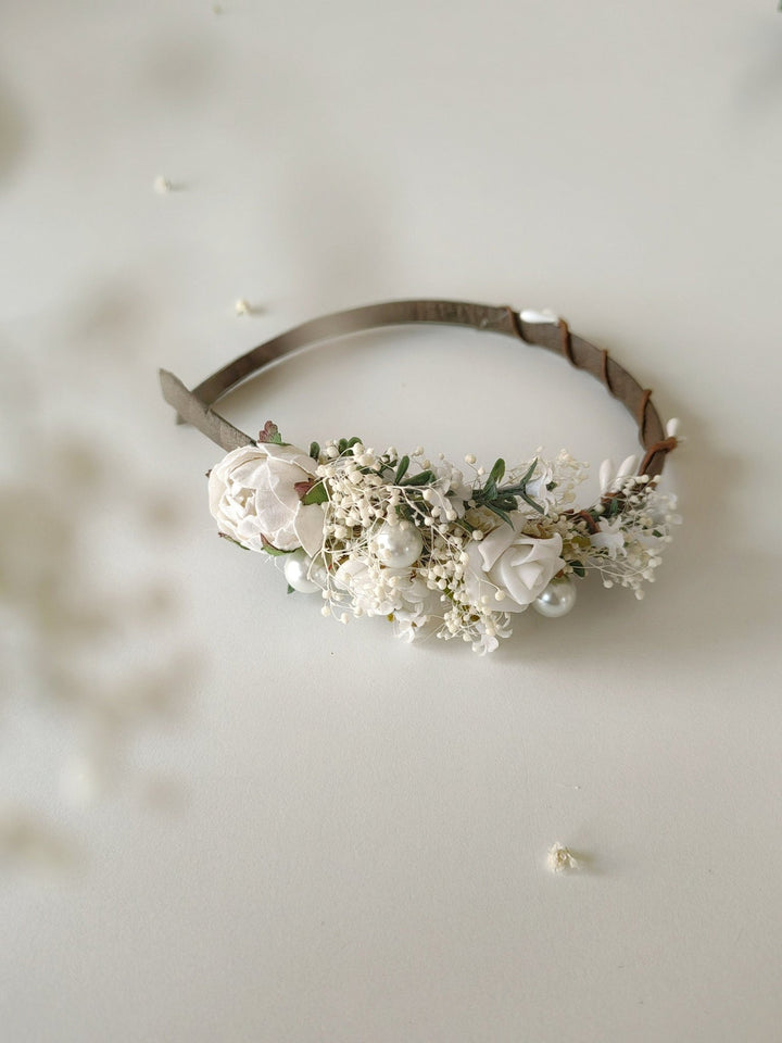 First Communion Flower Set: Headband, Bracelet, Candle Decoration – handmade floral hair accessory by magaela