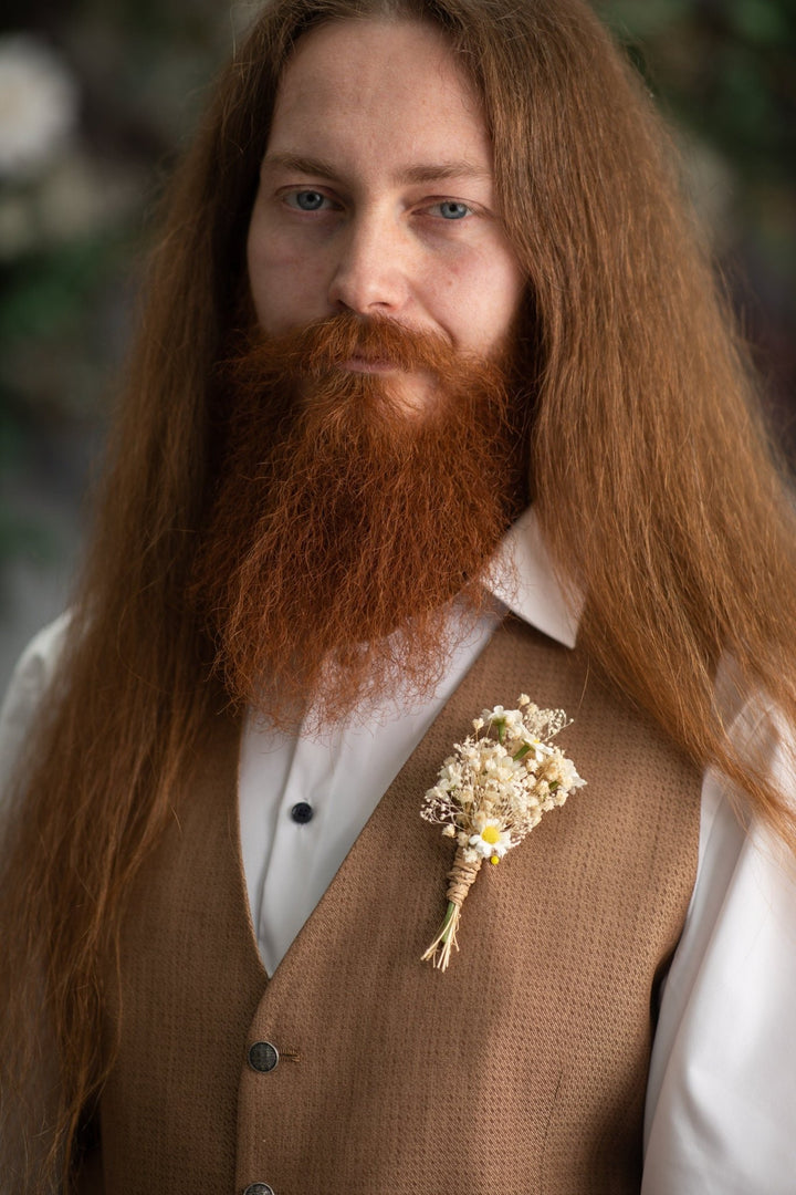 Ivory Daisy Boutonniere: Cream Gypsophila Wedding Corsage – handmade floral hair accessory by magaela