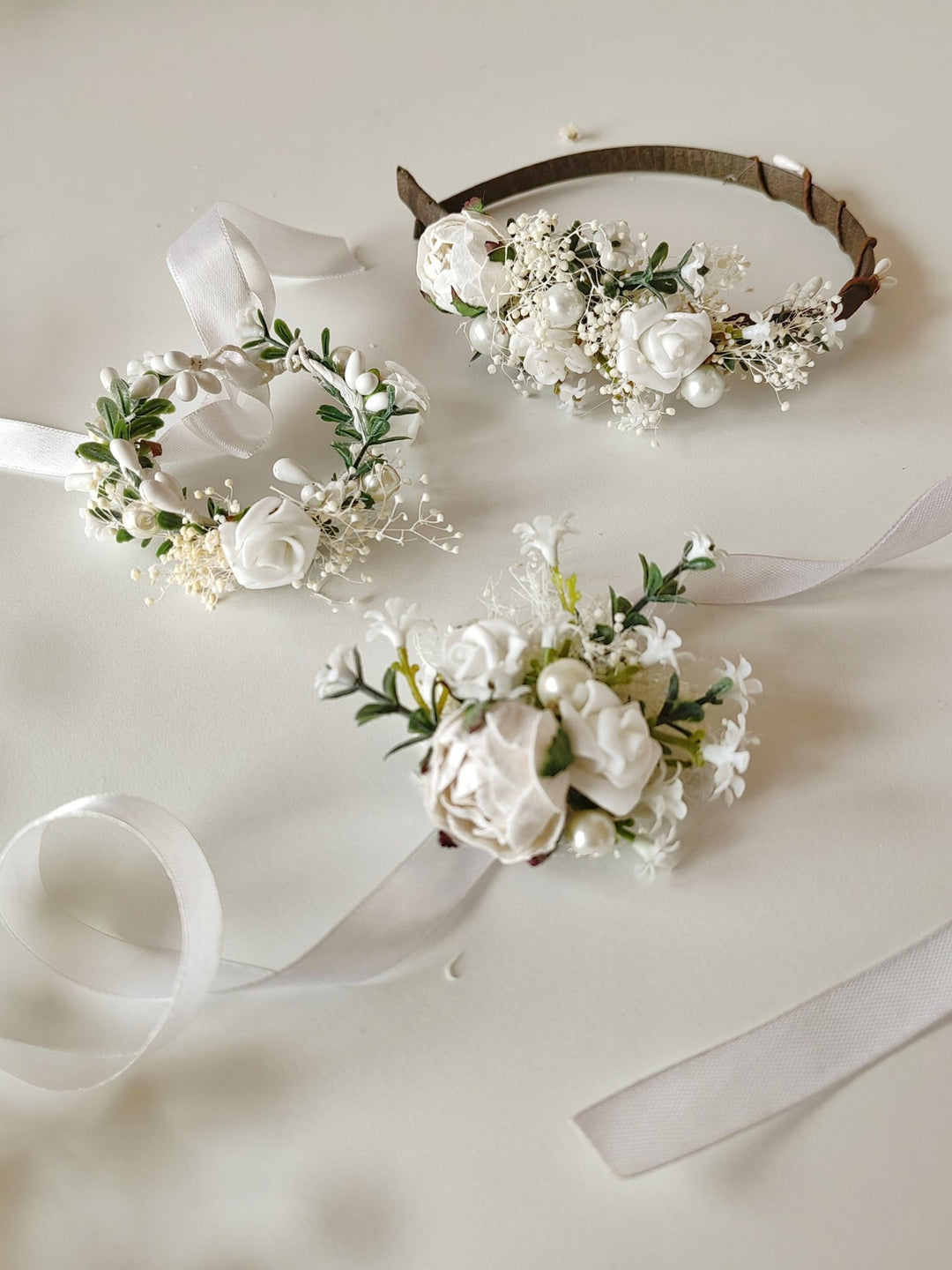 First Communion Flower Set: Headband, Bracelet, Candle Decoration – handmade floral hair accessory by magaela