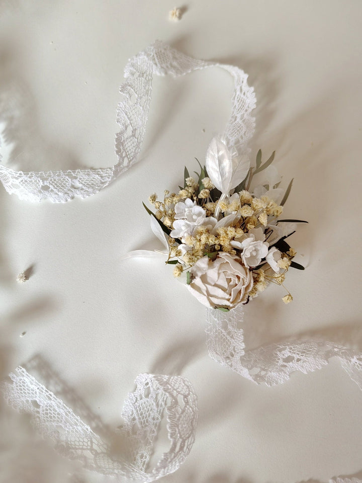 First Communion Flower Crown: White Floral Headband & Bracelet Set – handmade floral hair accessory by magaela