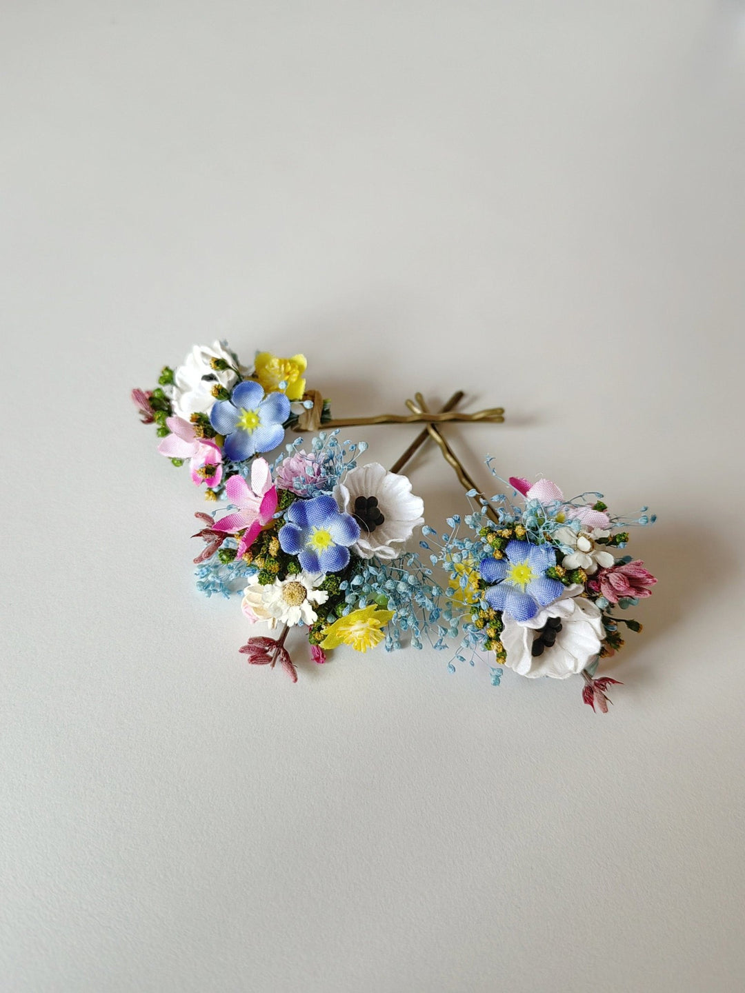 Meadow Flower Hair Comb & Pins: Anemone Bridal Headpiece – handmade floral hair accessory by magaela