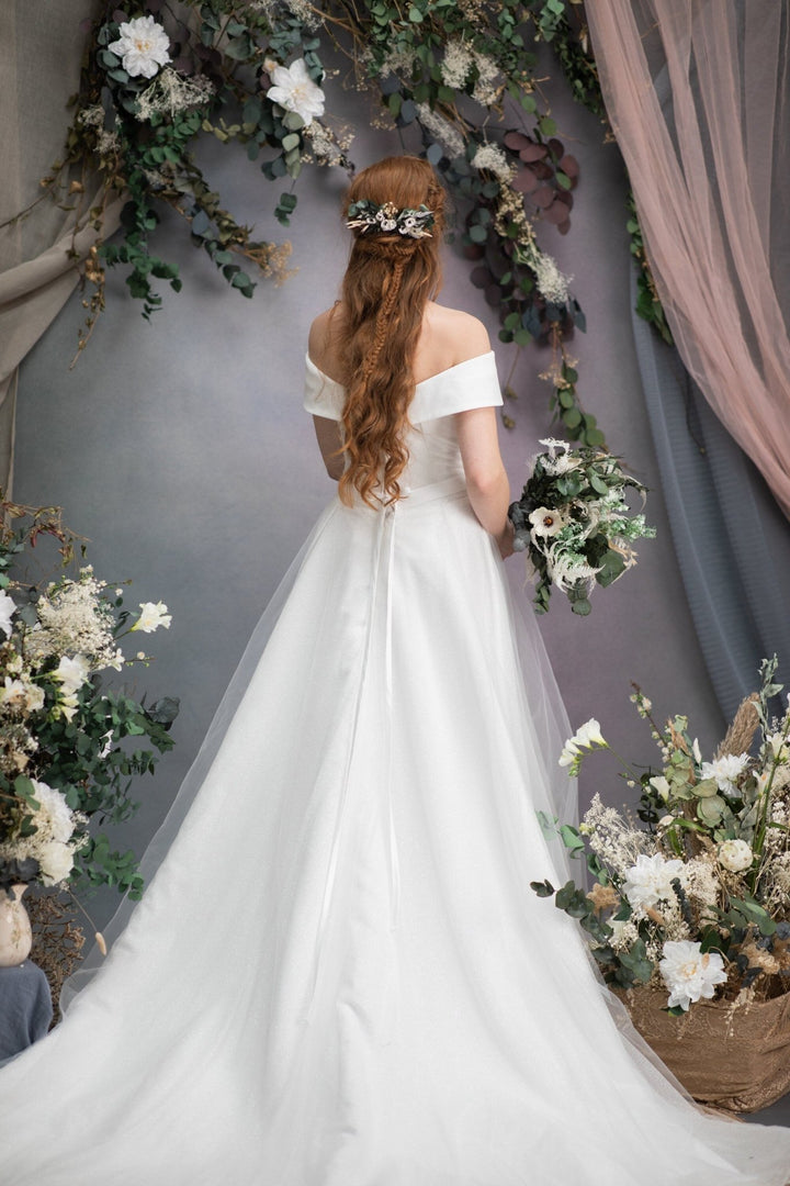 Anemone Flower Hair Comb: Greenery Wedding Headpiece – handmade floral hair accessory by magaela