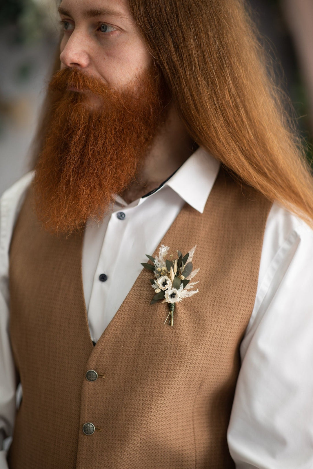 Anemone Wedding Boutonniere: Greenery Groom Corsage – handmade floral hair accessory by magaela