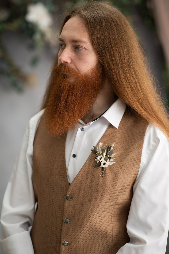 Anemone Wedding Boutonniere: Greenery Groom Corsage – handmade floral hair accessory by magaela