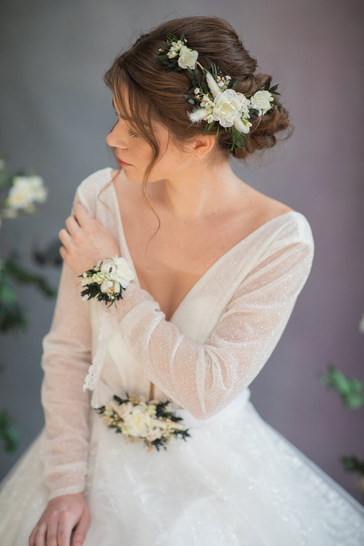 Greenery Wedding Corsage: White Flower Bridal Bracelet – handmade floral hair accessory by magaela