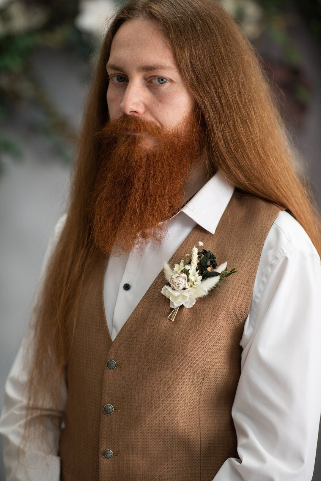 Ivory Boho Boutonniere: Greenery Groom Corsage – handmade floral hair accessory by magaela