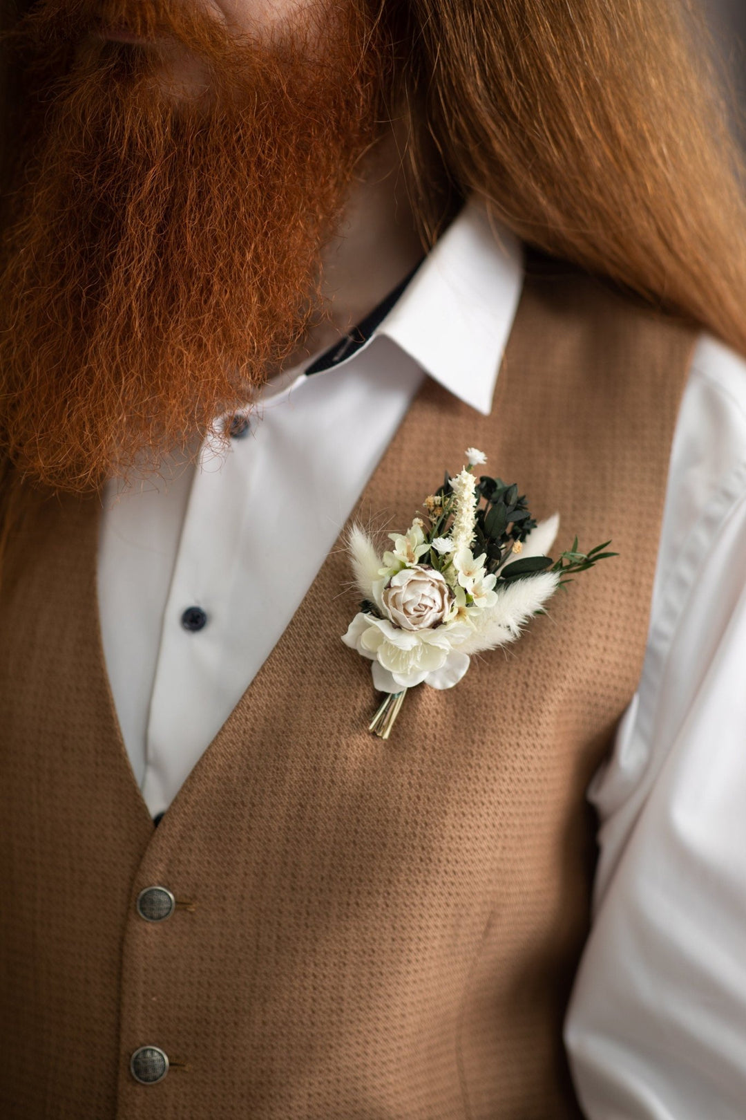 Ivory Boho Boutonniere: Greenery Groom Corsage – handmade floral hair accessory by magaela