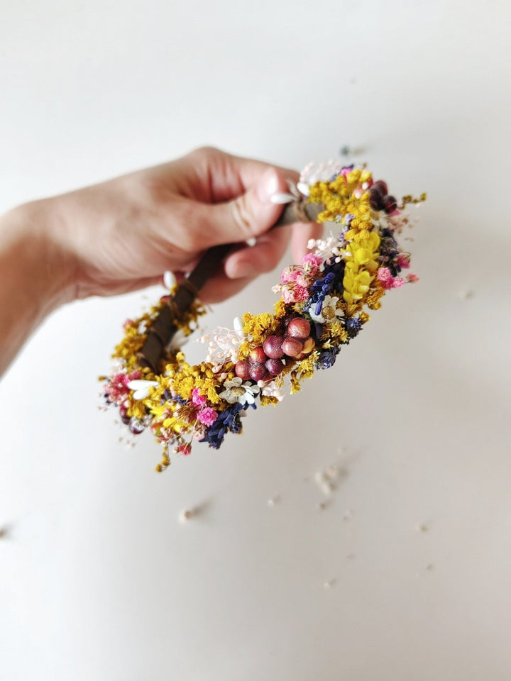 Dried Flower Bridal Headband: Natural Wedding Hair Piece – handmade floral hair accessory by magaela
