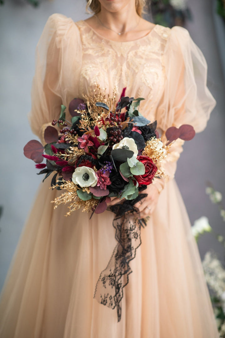 Burgundy Anemone Wedding Bouquet: Gothic Bride Bouquet with Eucalyptus & Roses – handmade floral hair accessory by magaela