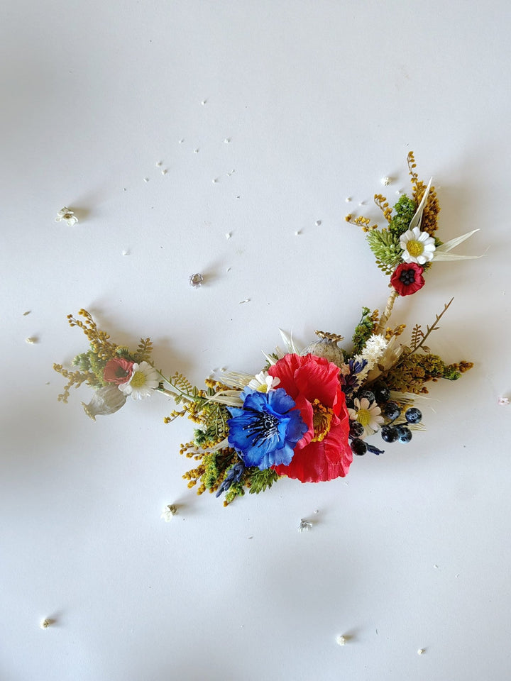 Meadow Wedding Hair Vine: Poppy, Daisy, Cornflower Bridal Comb – handmade floral hair accessory by magaela