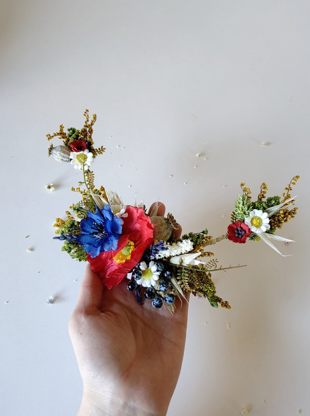 Meadow Wedding Hair Vine: Poppy, Daisy, Cornflower Bridal Comb – handmade floral hair accessory by magaela