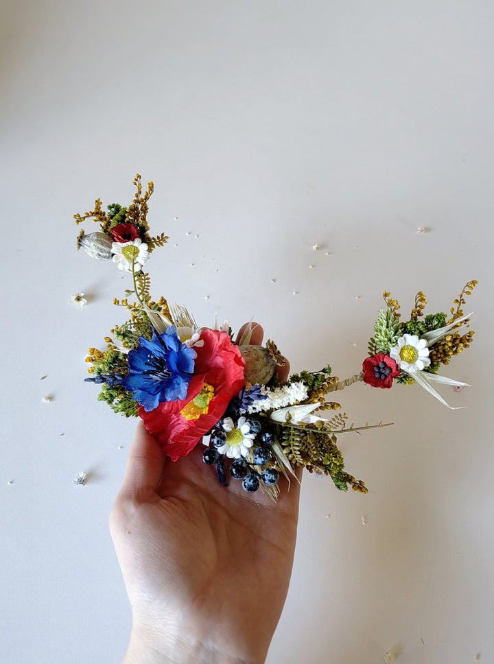 Meadow Wedding Hair Vine: Poppy, Daisy, Cornflower Bridal Comb – handmade floral hair accessory by magaela