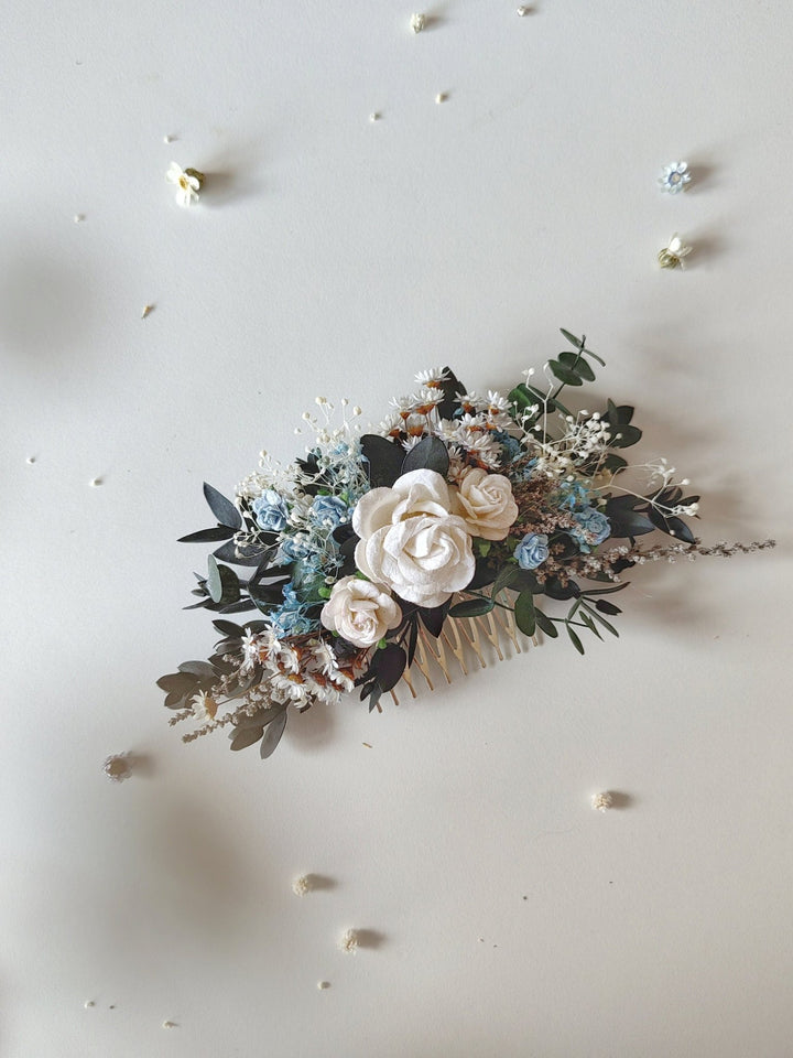 White & Blue Rose Bridal Hair Comb: Cottagecore Wedding Accessory – handmade floral hair accessory by magaela