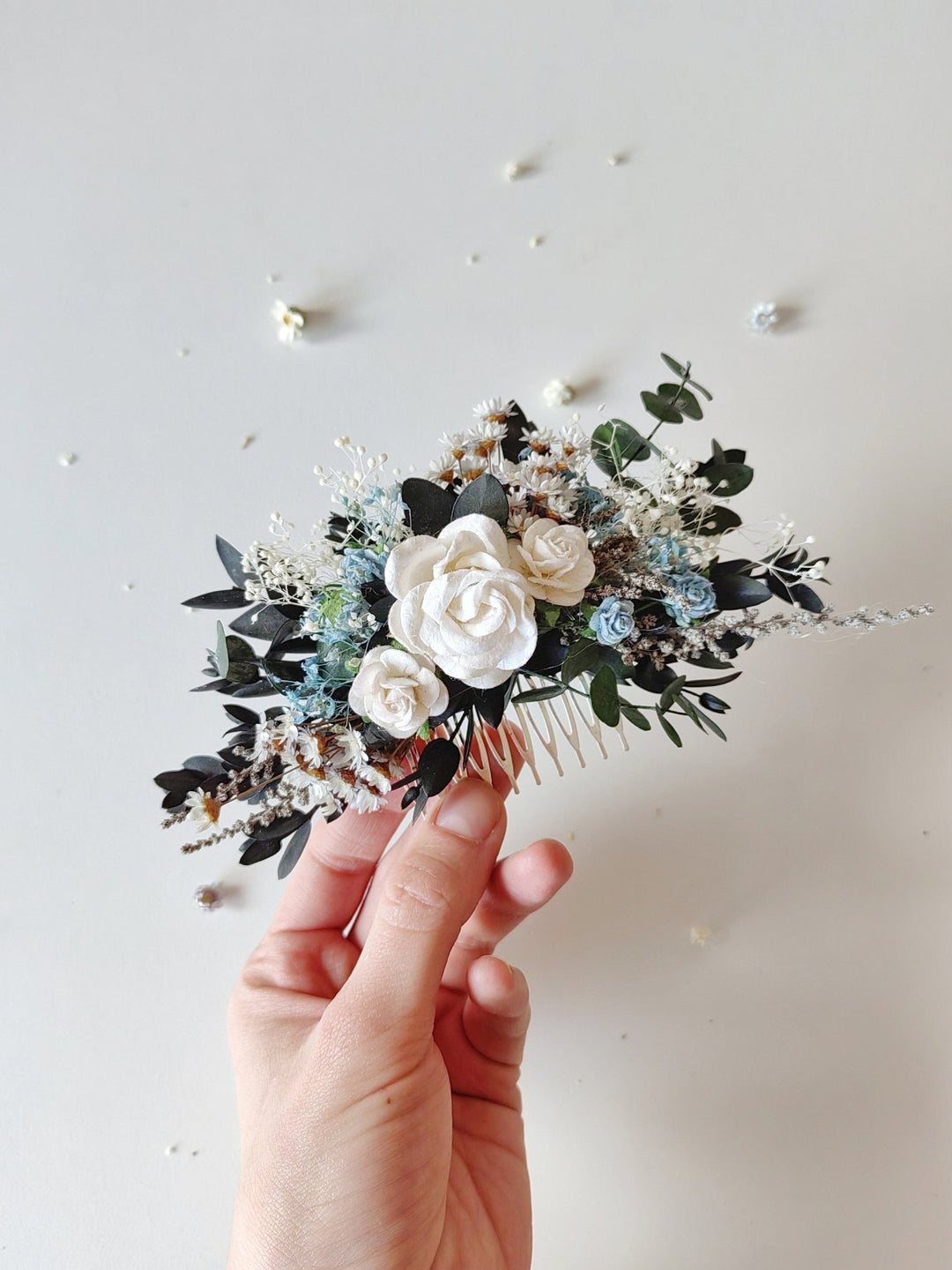 White & Blue Rose Bridal Hair Comb: Cottagecore Wedding Accessory – handmade floral hair accessory by magaela