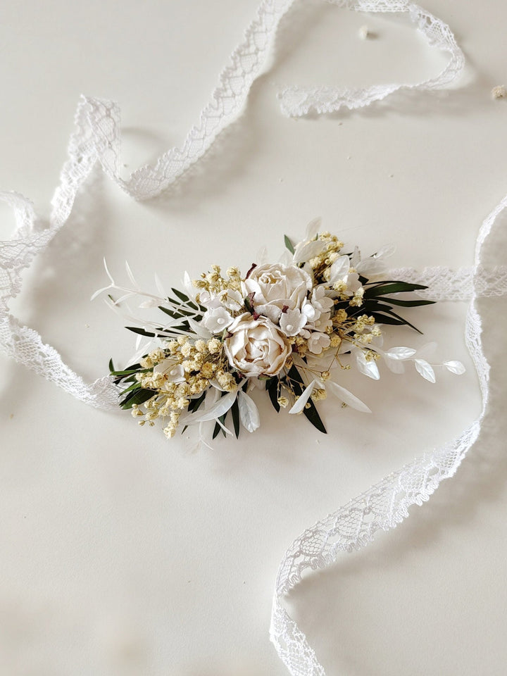 First Communion Flower Crown: White Floral Headband & Bracelet Set – handmade floral hair accessory by magaela