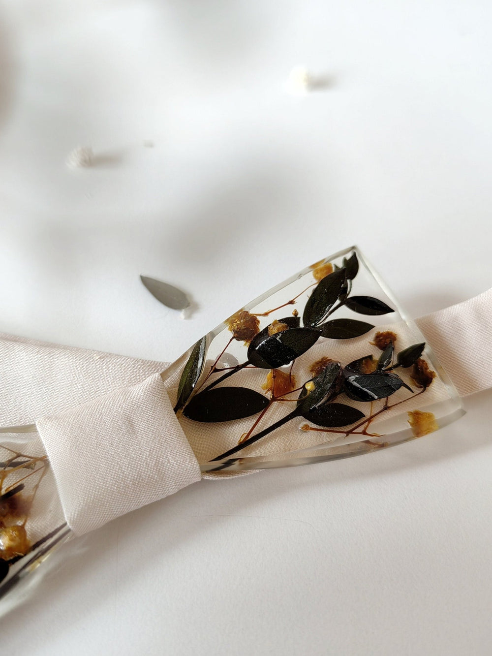 Resin Flower Bow Tie: Botanical Wedding Groom Accessory – handmade floral hair accessory by magaela