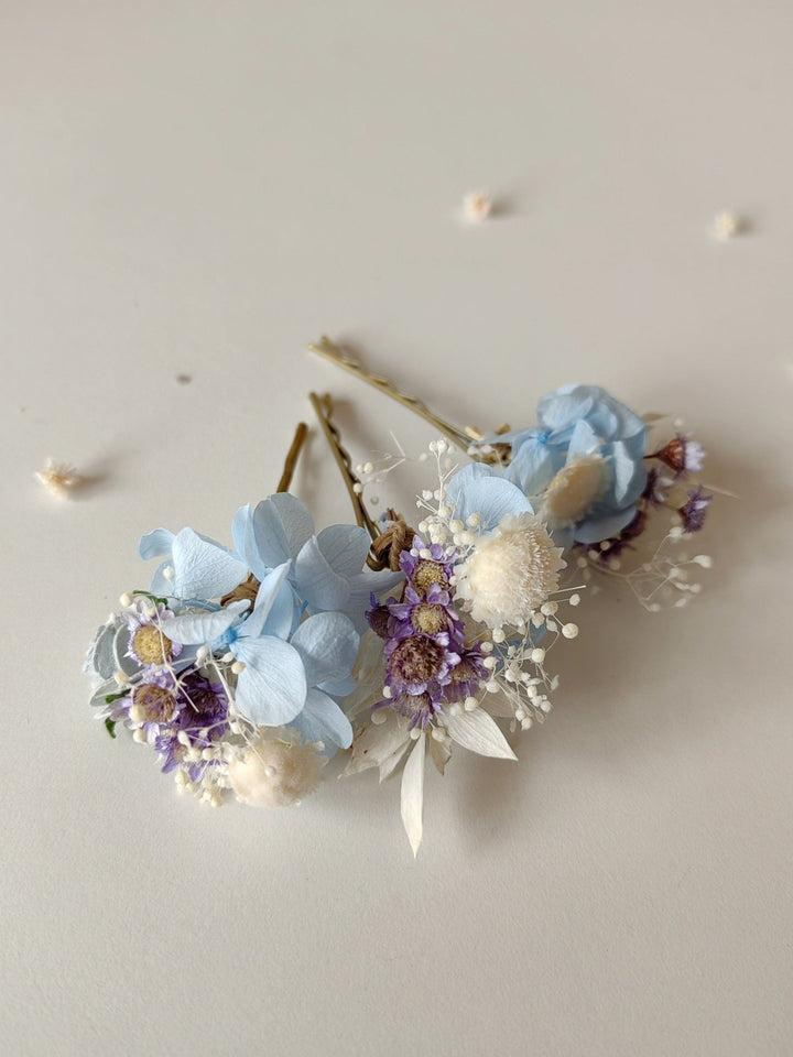 Baby Blue Hydrangea Hair Pins: Boho Bridal Flower Hairpiece – handmade floral hair accessory by magaela