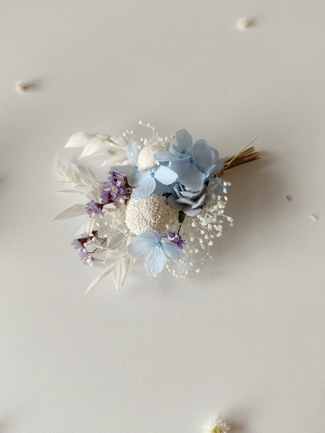 Baby Blue Hydrangea Boutonniere: Rustic Wedding Groomsmen Corsage – handmade floral hair accessory by magaela