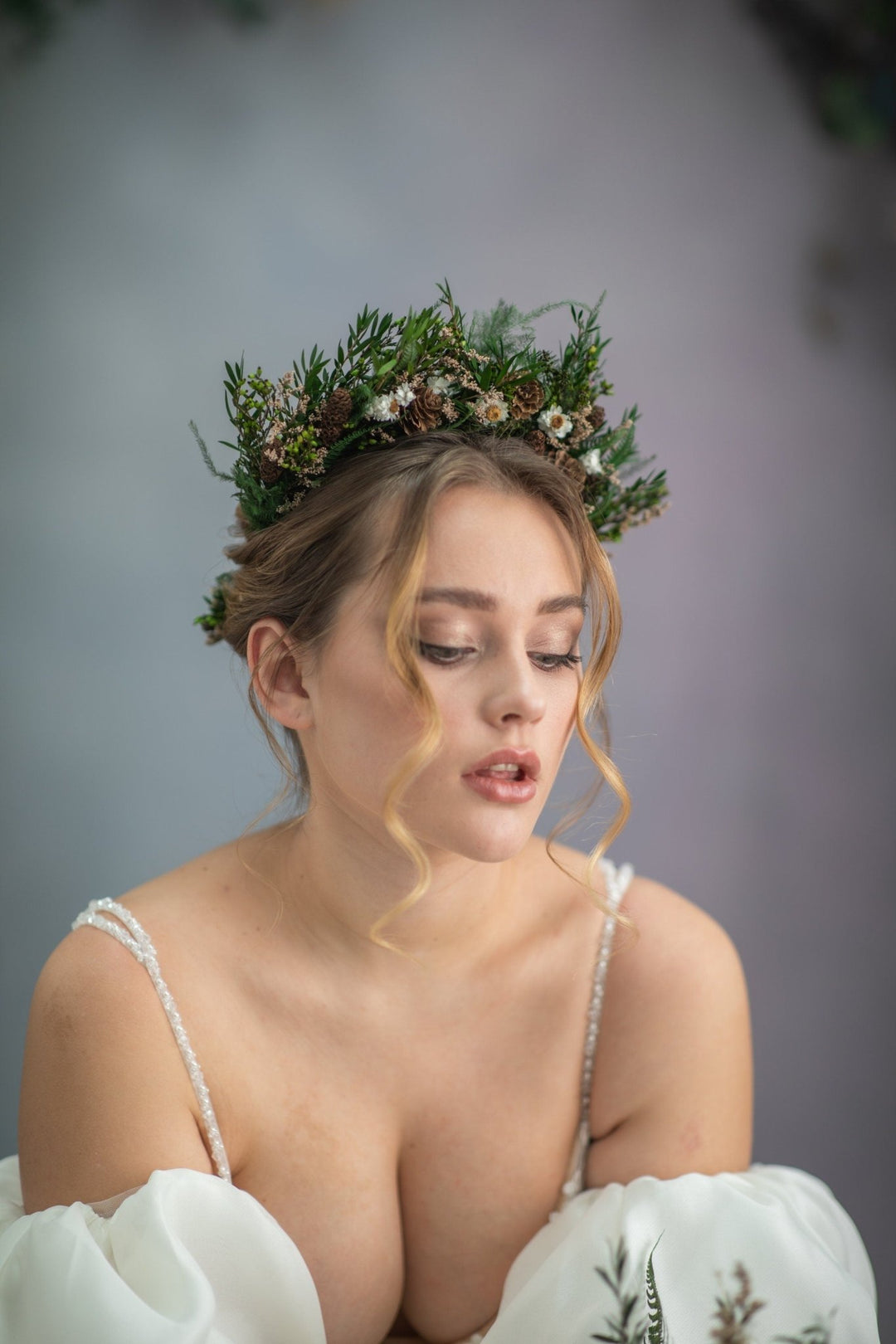 Woodland Bridal Crown: Natural Pine Cone Wedding Hairpiece – handmade floral hair accessory by magaela