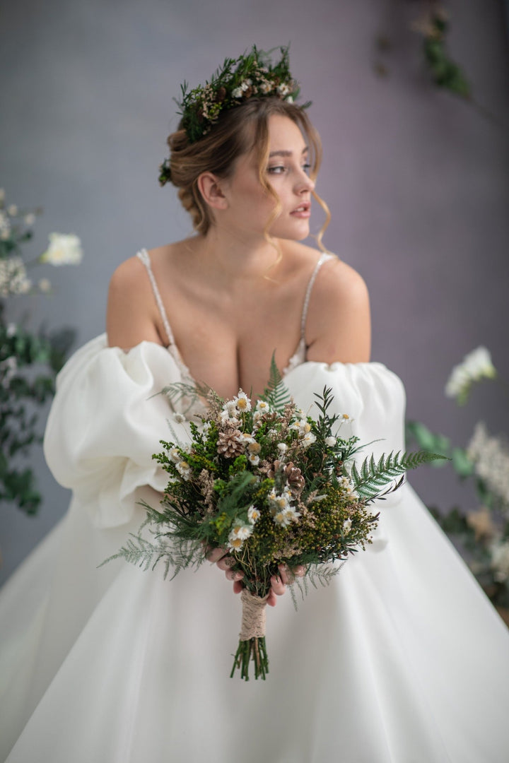 Woodland Bridal Bouquet: Preserved Ferns & Pine Cones – handmade floral hair accessory by magaela