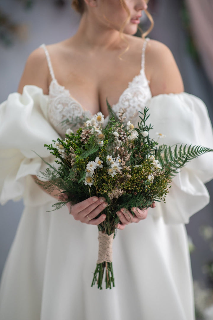 Woodland Bridal Bouquet: Preserved Ferns & Pine Cones – handmade floral hair accessory by magaela