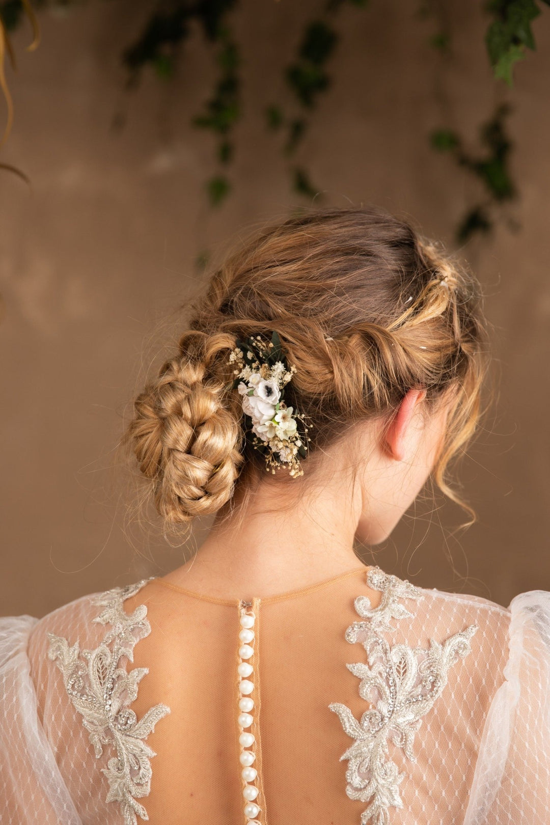 Anemone Flower Bridal Hair Comb: Romantic Wedding Hairpiece – handmade floral hair accessory by magaela