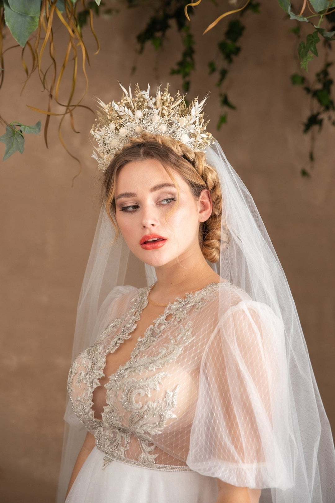 Bohemian Bridal Crown: Cream Preserved Flower Wedding Headpiece – handmade floral hair accessory by magaela