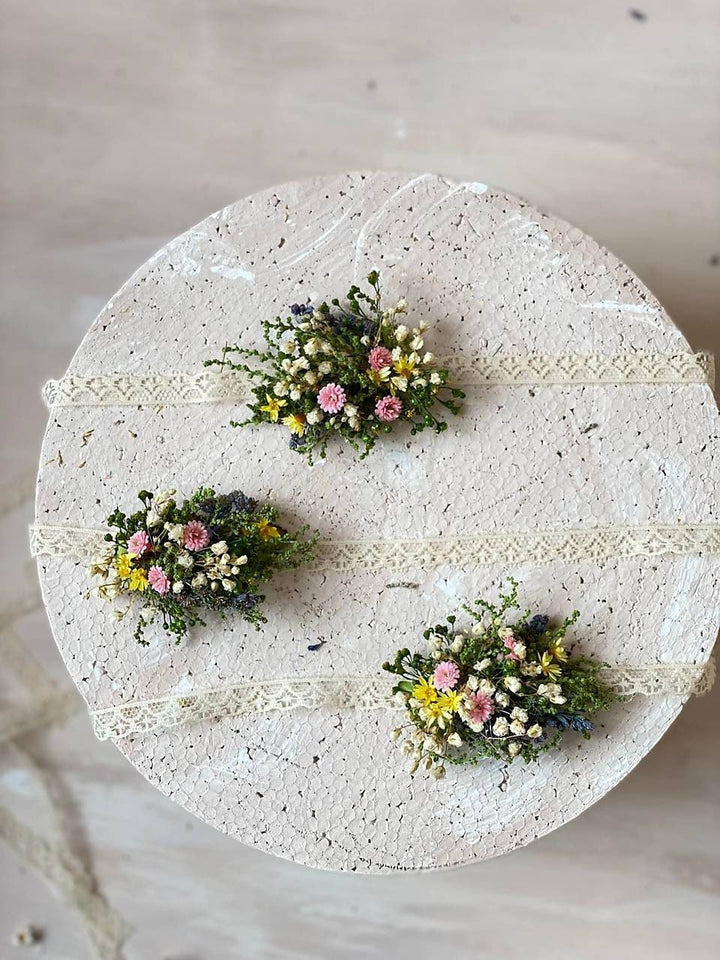 Meadow Flower Bracelet, Boho Bridal Jewelry – handmade floral hair accessory by magaela