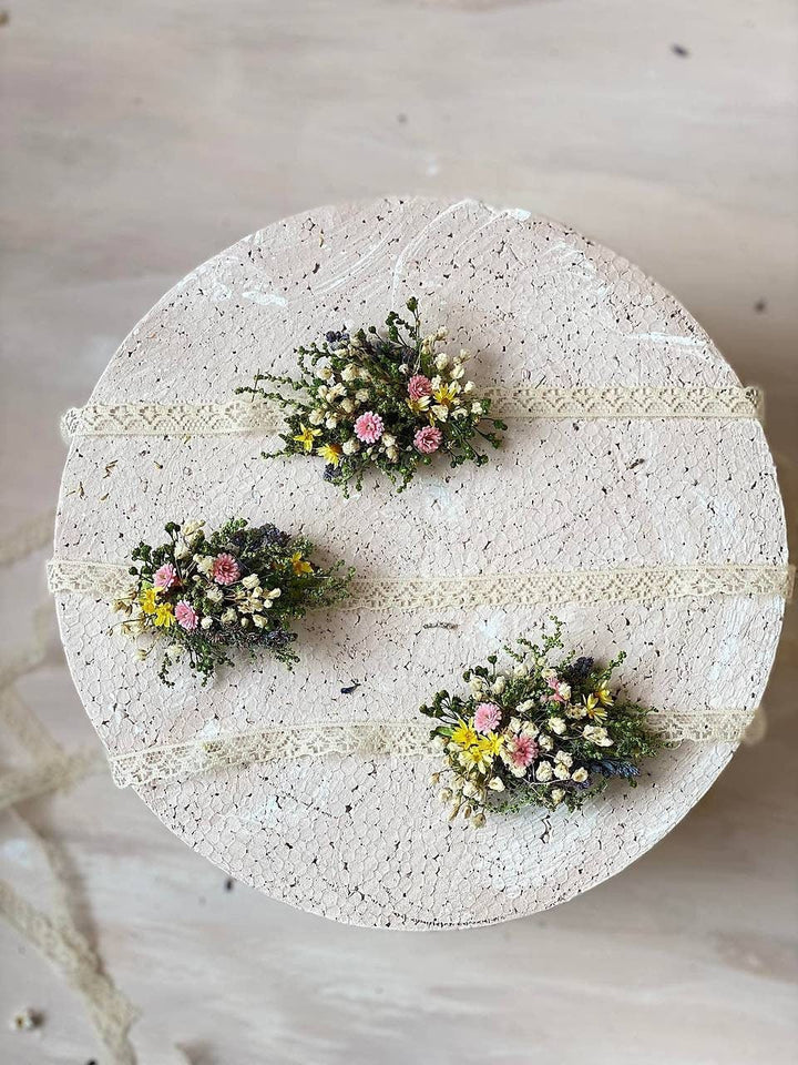 Meadow Flower Bracelet, Boho Bridal Jewelry – handmade floral hair accessory by magaela