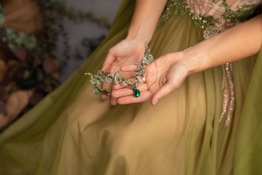 Greenery Elf Wedding Tiara – Fairytale Bridal Headpiece, Fantasy Elven Crown – handmade floral hair accessory by magaela