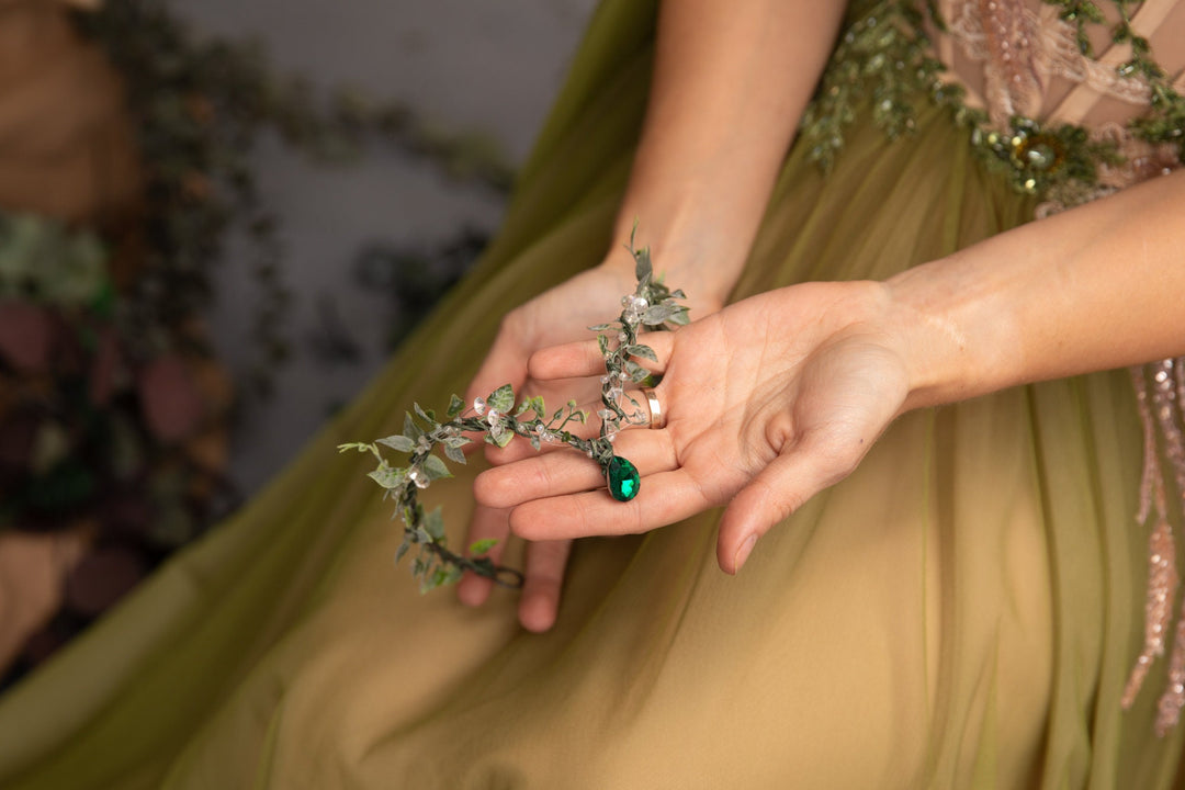 Greenery Elf Wedding Tiara – Fairytale Bridal Headpiece, Fantasy Elven Crown – handmade floral hair accessory by magaela