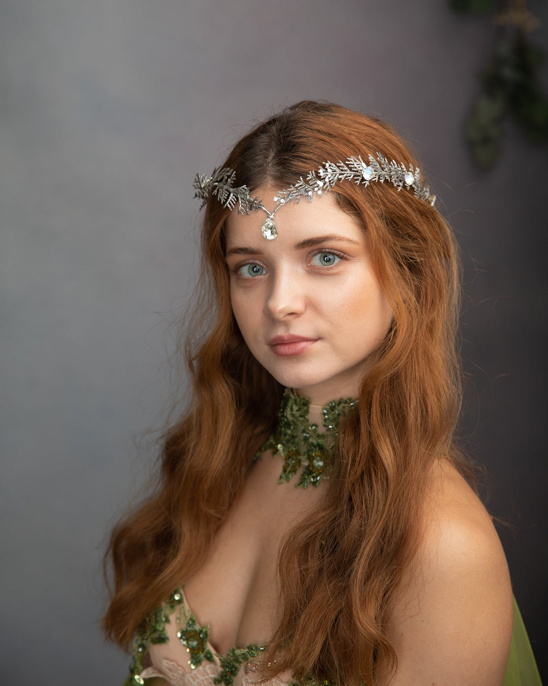 Silver Bridal Tiara: Glamour Elven Wedding Crown – handmade floral hair accessory by magaela