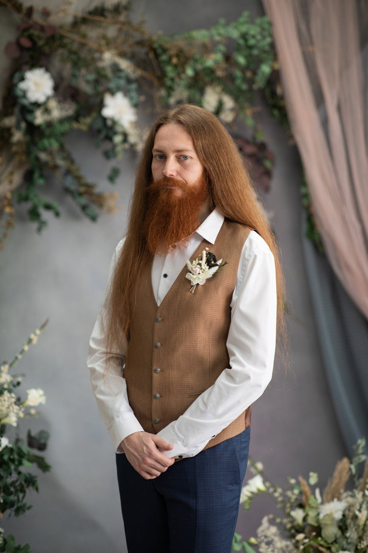 Ivory Boho Boutonniere: Greenery Groom Corsage – handmade floral hair accessory by magaela