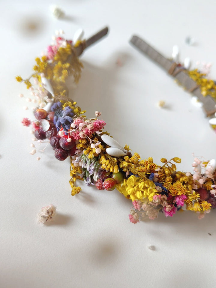 Dried Flower Bridal Headband: Natural Wedding Hair Piece – handmade floral hair accessory by magaela
