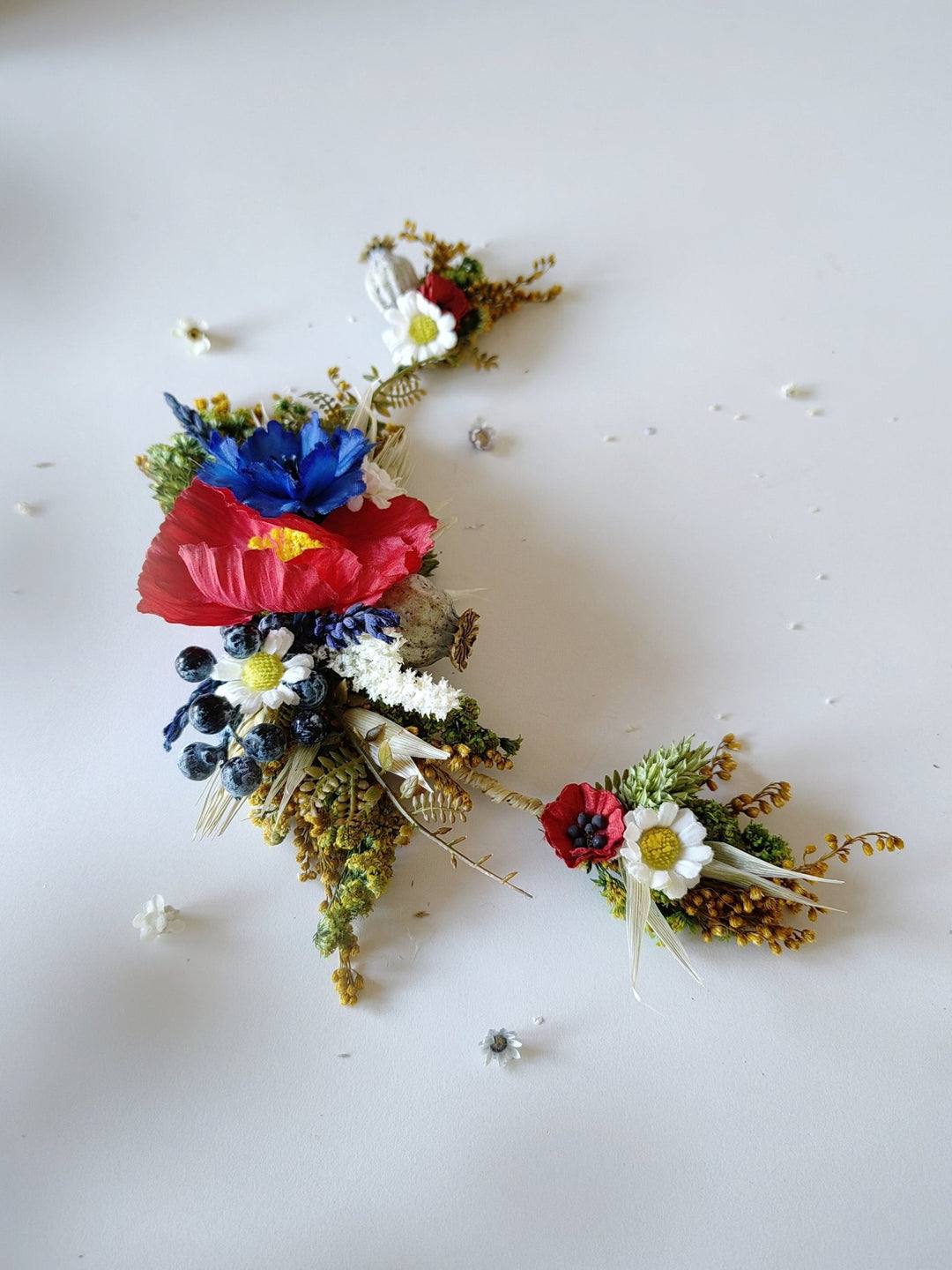 Meadow Wedding Hair Vine: Poppy, Daisy, Cornflower Bridal Comb – handmade floral hair accessory by magaela