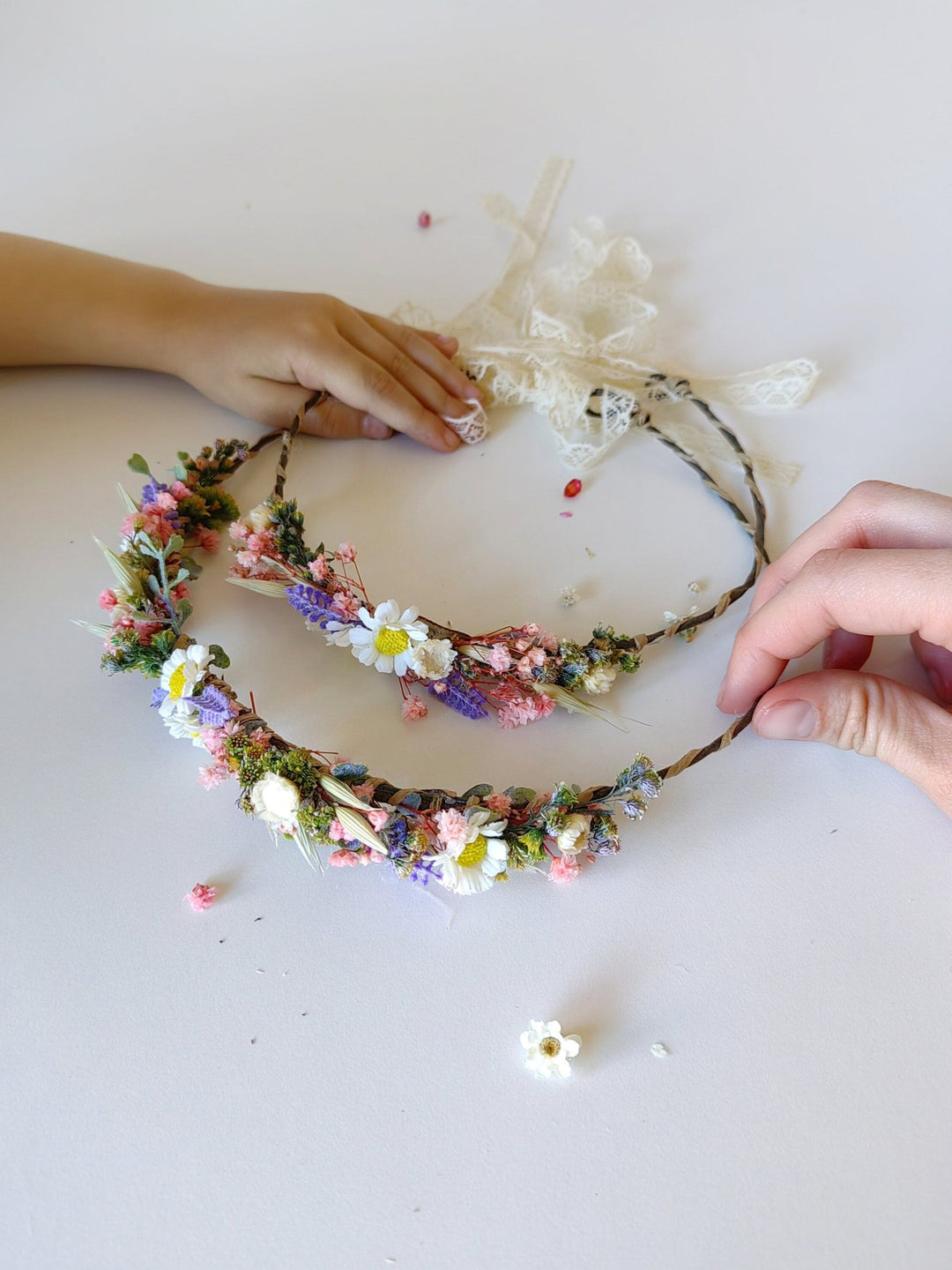 Daisy Flower Hair Wreath: Mother Daughter Matching Set – handmade floral hair accessory by magaela