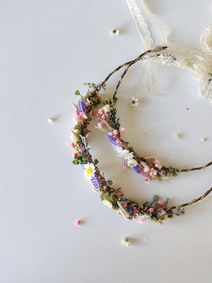 Daisy Flower Hair Wreath: Mother Daughter Matching Set – handmade floral hair accessory by magaela