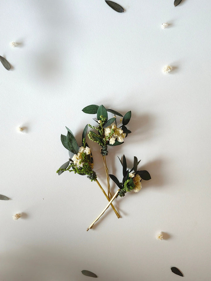 Eucalyptus Baby's Breath Hair Pins: Greenery Wedding Headpiece – handmade floral hair accessory by magaela