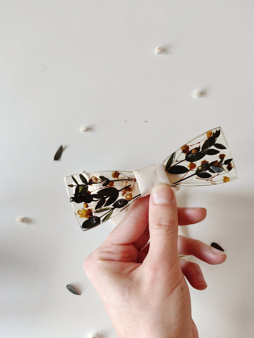 Resin Flower Bow Tie: Botanical Wedding Groom Accessory – handmade floral hair accessory by magaela