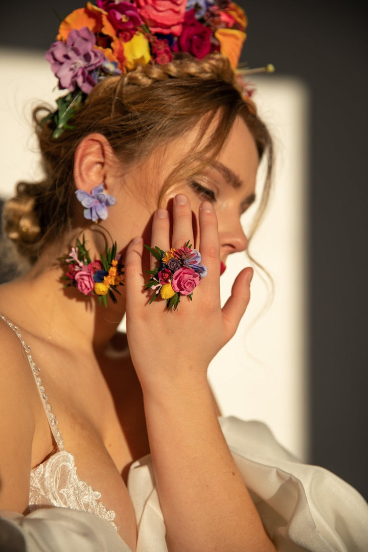 Boho Flower Circle Earrings: Bridal Wedding Jewelry – handmade floral hair accessory by magaela