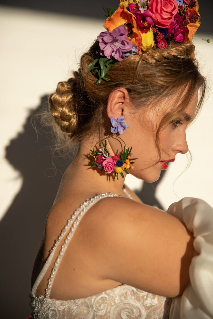 Boho Flower Circle Earrings: Bridal Wedding Jewelry – handmade floral hair accessory by magaela