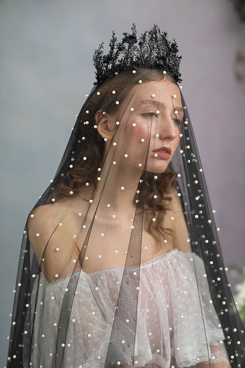 Black Flower Crown: Gothic Wedding Bridal Headpiece – handmade floral hair accessory by magaela