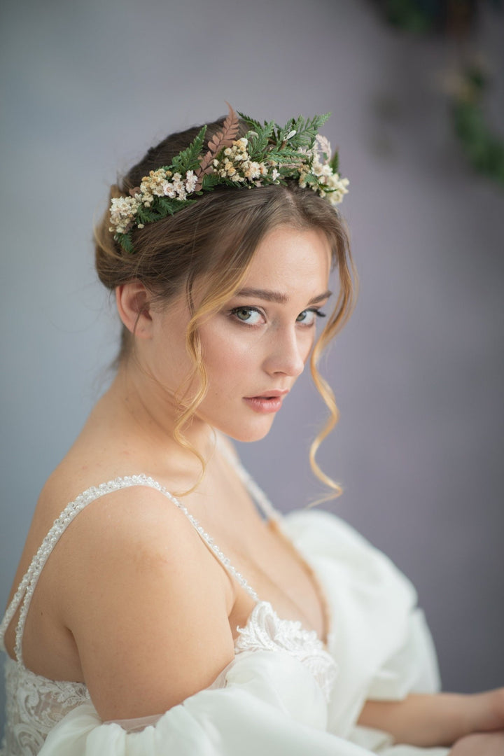 Fern Bridal Crown: Woodland Wedding Headpiece with Preserved Flowers – handmade floral hair accessory by magaela