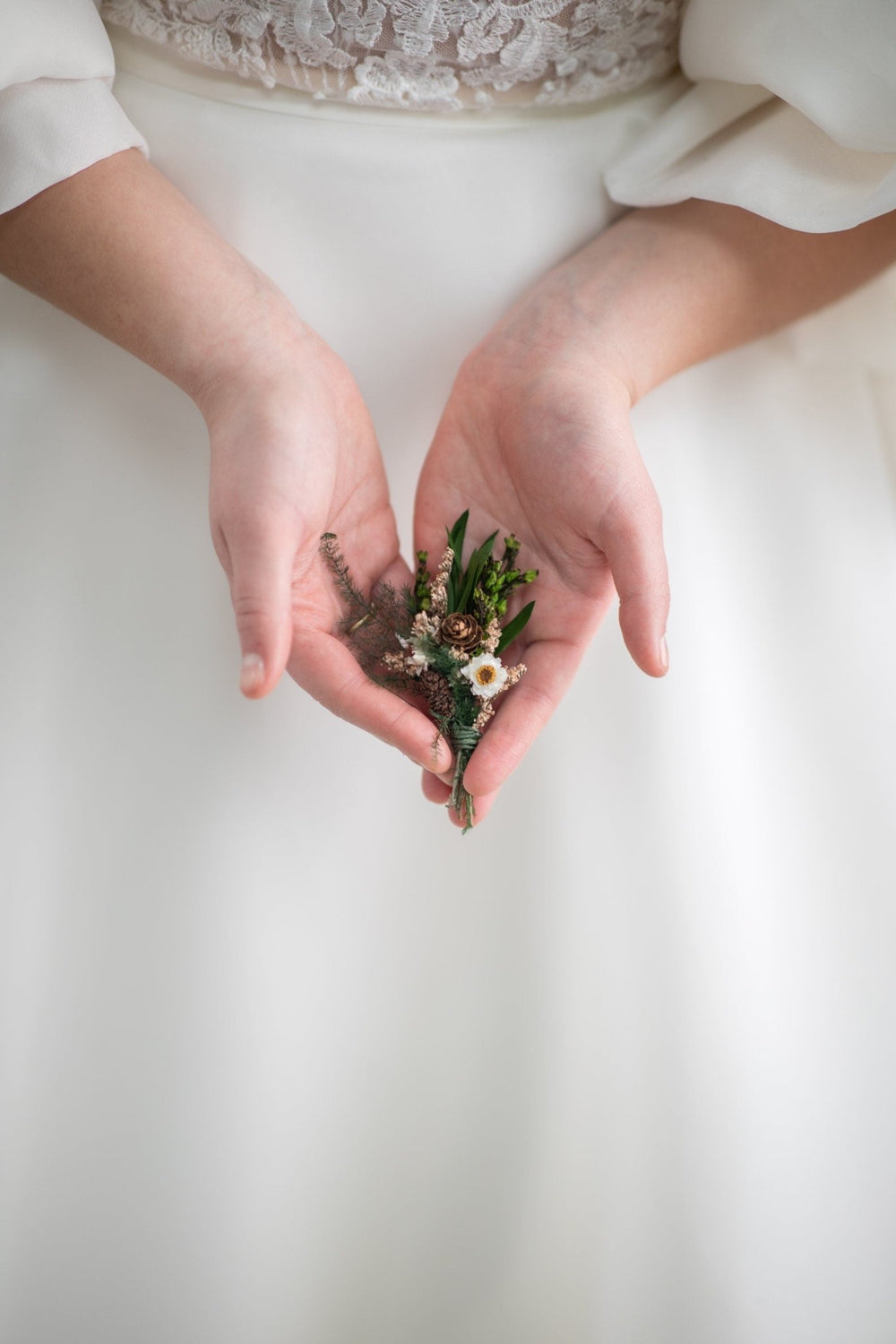 Woodland Groom Boutonniere: Natural Pine Cone Corsage – handmade floral hair accessory by magaela