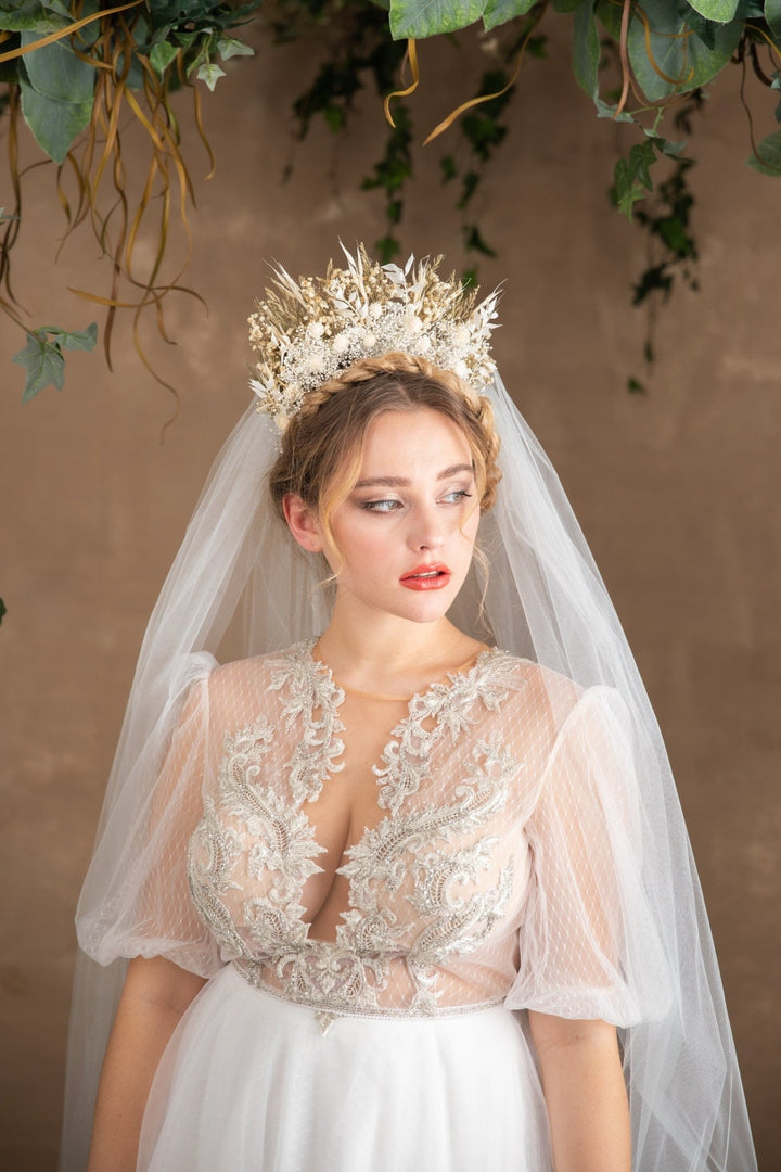 Bohemian Bridal Crown: Cream Preserved Flower Wedding Headpiece – handmade floral hair accessory by magaela